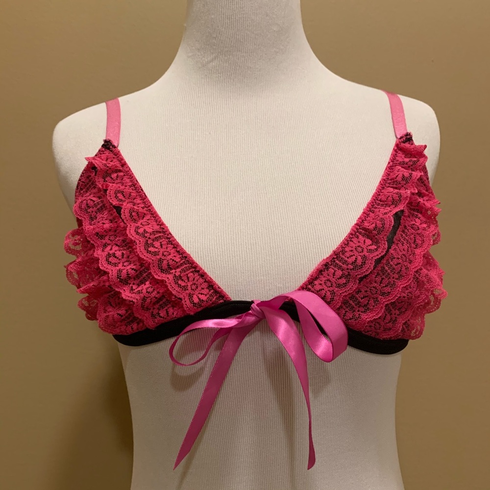 VS Vintage Y2K ruffle lace bow bralette